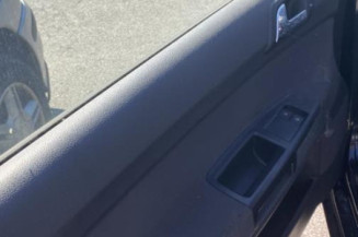 Serrure avant droit VOLKSWAGEN POLO 4