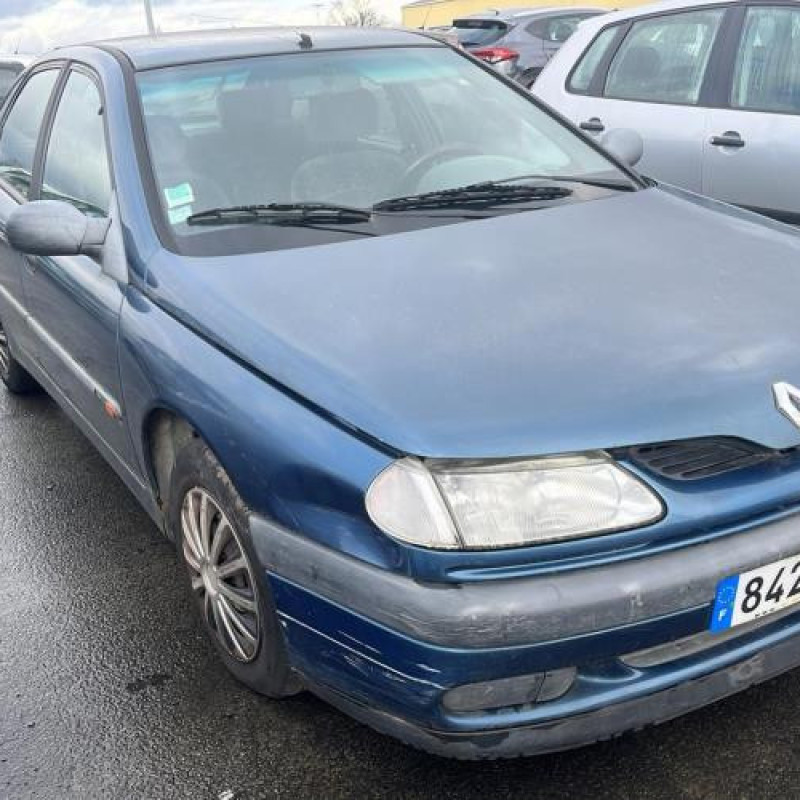 Feu arriere principal gauche (feux) RENAULT LAGUNA 1 Photo n°9