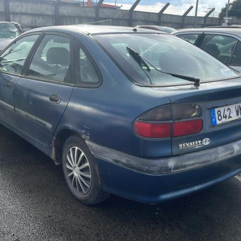 Feu arriere principal gauche (feux) RENAULT LAGUNA 1 Photo n°14