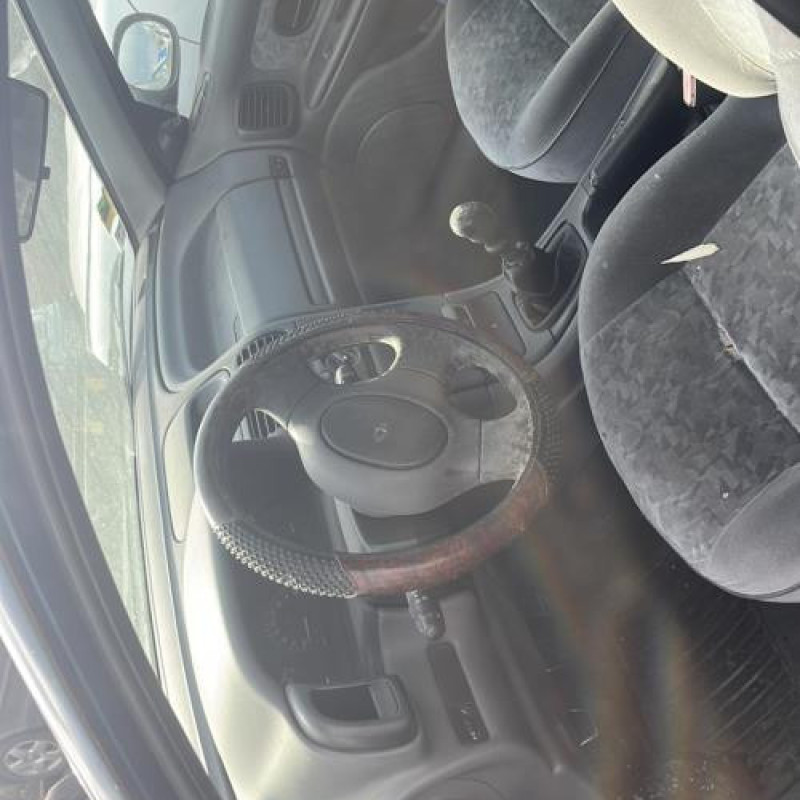 Poignee porte avant gauche RENAULT LAGUNA 1 Photo n°12