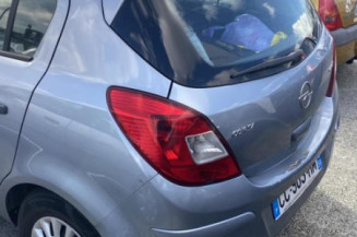 Custode avant gauche OPEL CORSA D