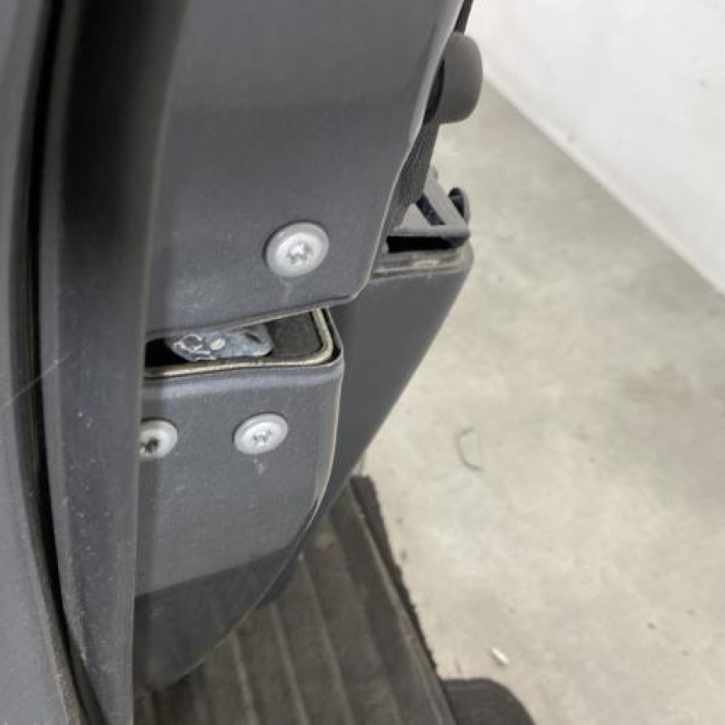 Porte avant gauche TOYOTA YARIS 2 Photo n°3