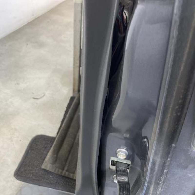 Porte avant gauche TOYOTA YARIS 2 Photo n°4