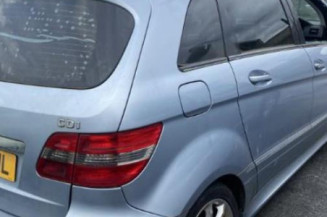 Pare choc arriere MERCEDES CLASSE B 245