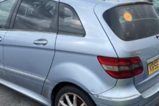 Pare choc arriere MERCEDES CLASSE B 245