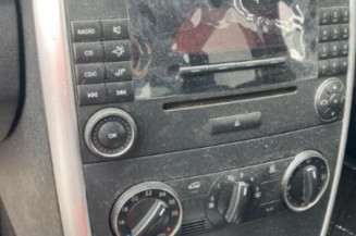 Pare choc arriere MERCEDES CLASSE B 245