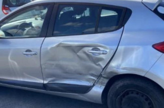 Malle/Hayon arriere RENAULT MEGANE 3