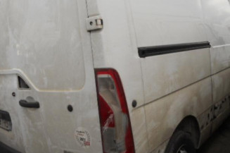 Charniere de porte avant droit RENAULT MASTER 3