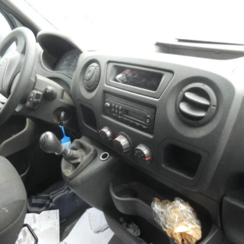 Charniere de porte avant droit RENAULT MASTER 3 Photo n°8