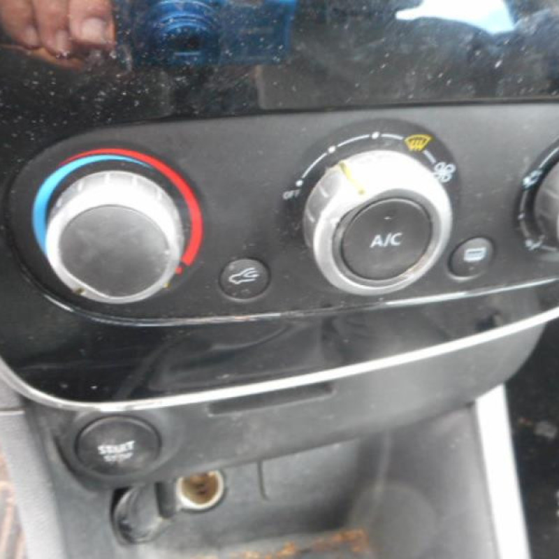 Charniere de porte arriere gauche RENAULT CLIO 4 Photo n°8