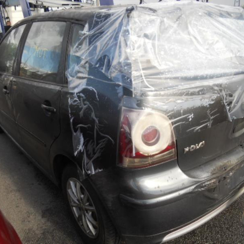 Charniere de capot VOLKSWAGEN POLO 4 Photo n°7