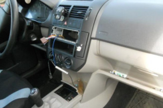 Charniere de capot VOLKSWAGEN POLO 4