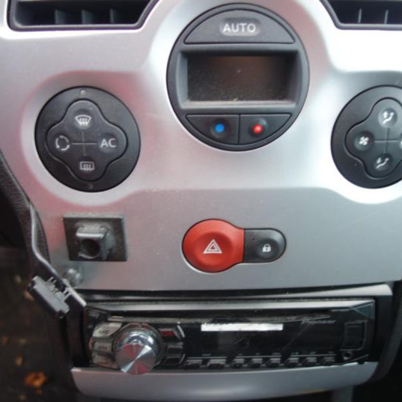 Charniere de capot RENAULT GRAND MODUS Photo n°8