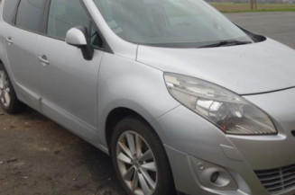 Charniere de capot RENAULT GRAND SCENIC 3