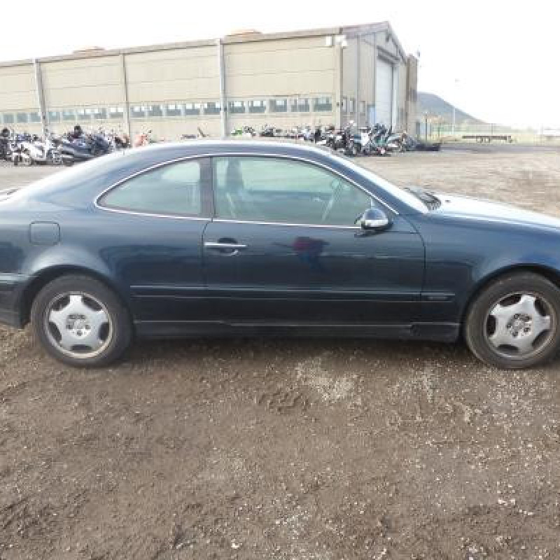 Charniere de capot MERCEDES CLASSE CLK 208 Photo n°3