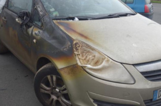 Charniere de capot OPEL CORSA D