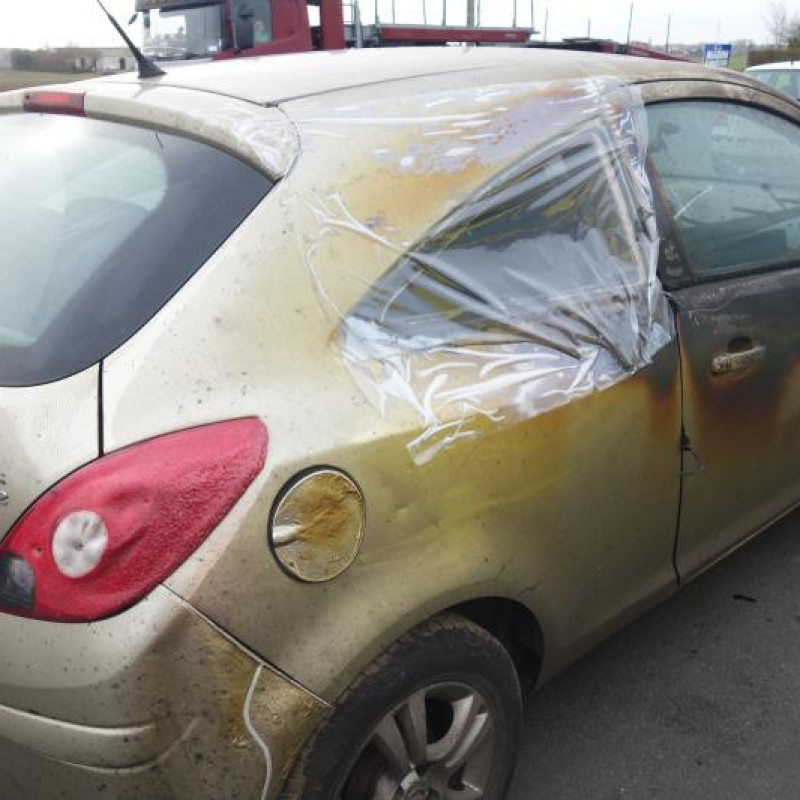 Charniere de capot OPEL CORSA D Photo n°4