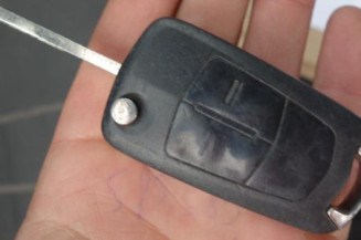 Charniere de capot OPEL CORSA D
