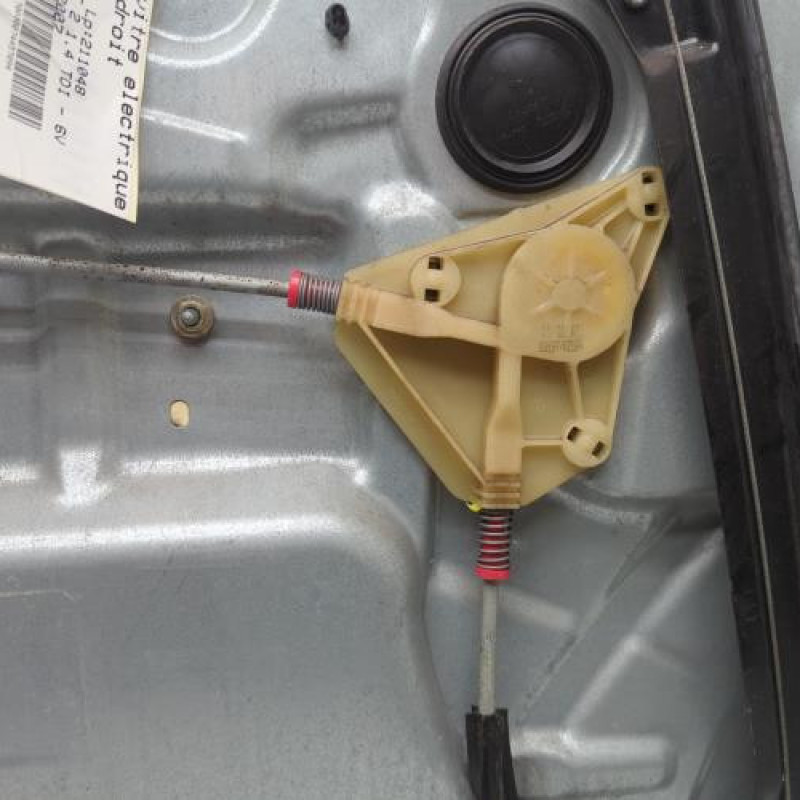 Leve vitre electrique avant droit VOLKSWAGEN POLO 4 Photo n°7