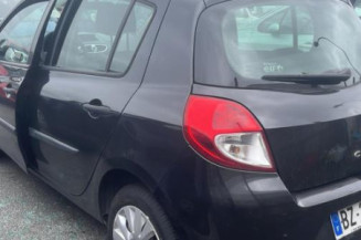 Aile avant droit RENAULT CLIO 3