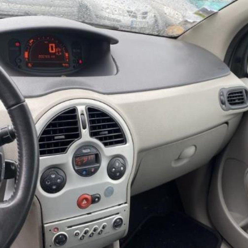 Malle/Hayon arriere RENAULT MODUS Photo n°17