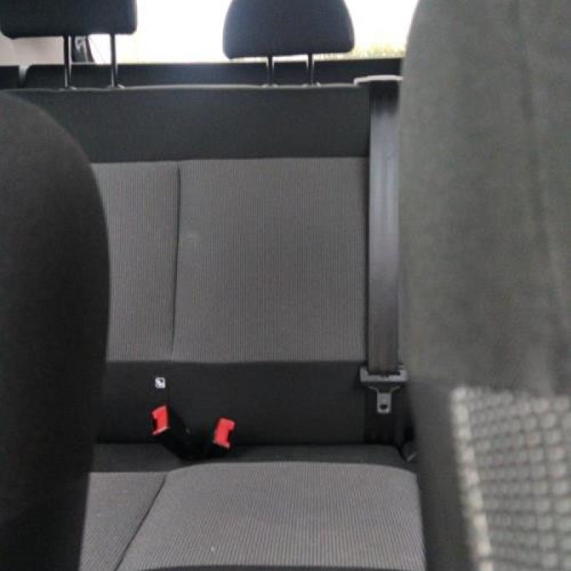Vitre arriere droit CITROEN C4 CACTUS Photo n°7
