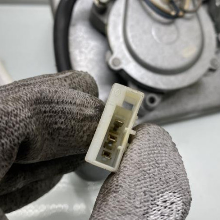 Moteur essuie glace arriere RENAULT SAFRANE