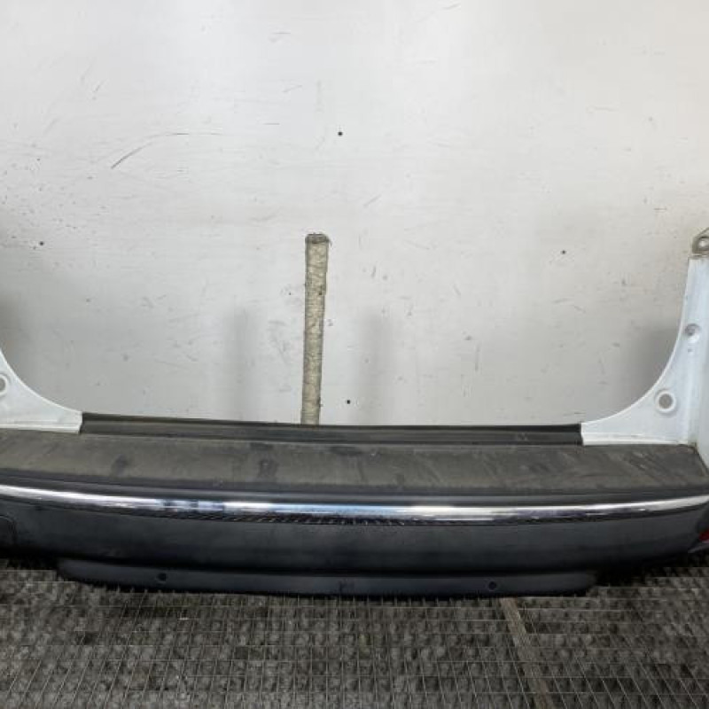 Pare choc arriere RENAULT CLIO 4 Photo n°1
