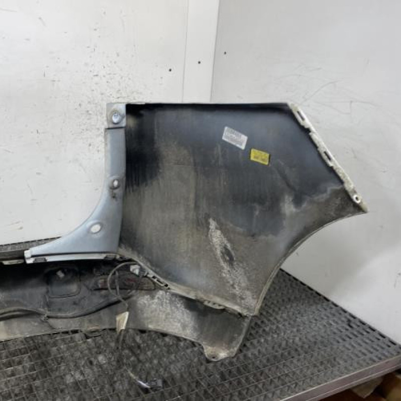 Pare choc arriere RENAULT CLIO 4 Photo n°4