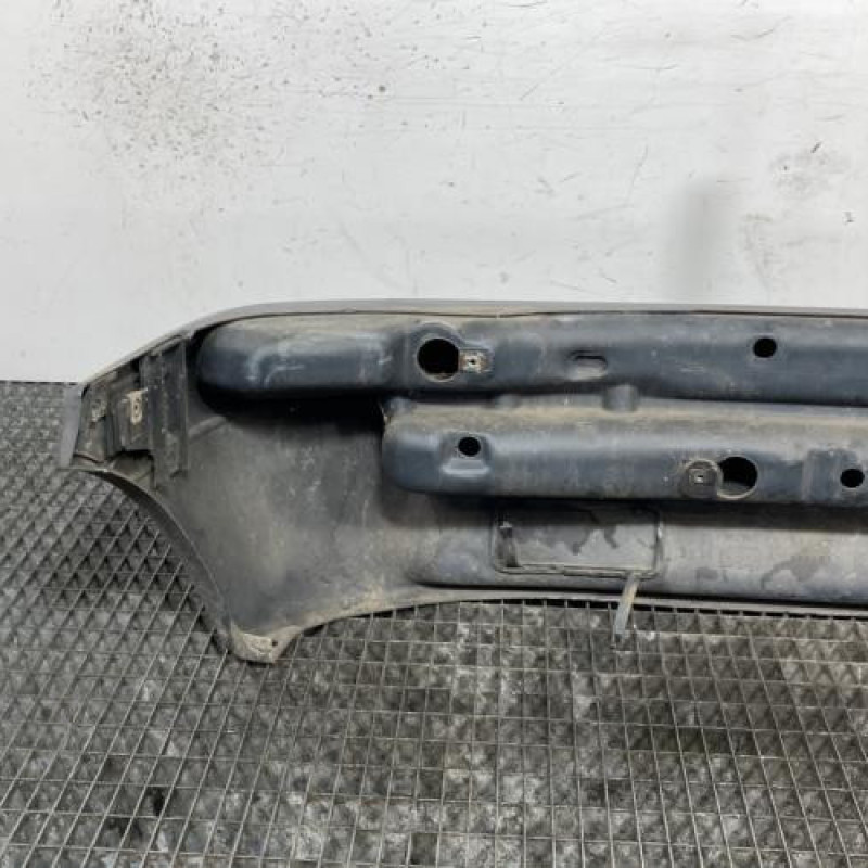 Pare choc arriere PEUGEOT 106 Photo n°6
