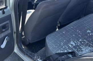 Vitre arriere droit PEUGEOT 205