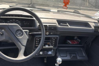 Vitre arriere droit PEUGEOT 205