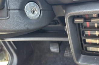 Vitre arriere droit PEUGEOT 205