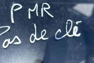 Vitre arriere droit PEUGEOT 205