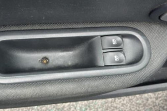 Malle/Hayon arriere RENAULT CLIO 3