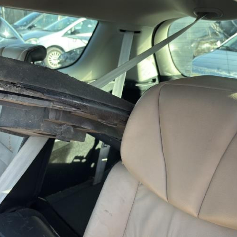 Vitre arriere droit RENAULT SCENIC 3 Photo n°13