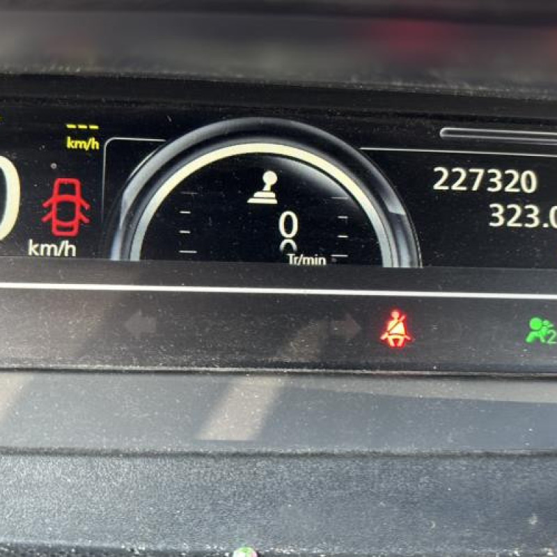 Vitre arriere droit RENAULT SCENIC 3 Photo n°19