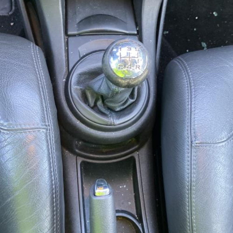 Vitre arriere droit CITROEN C4 1 Photo n°16