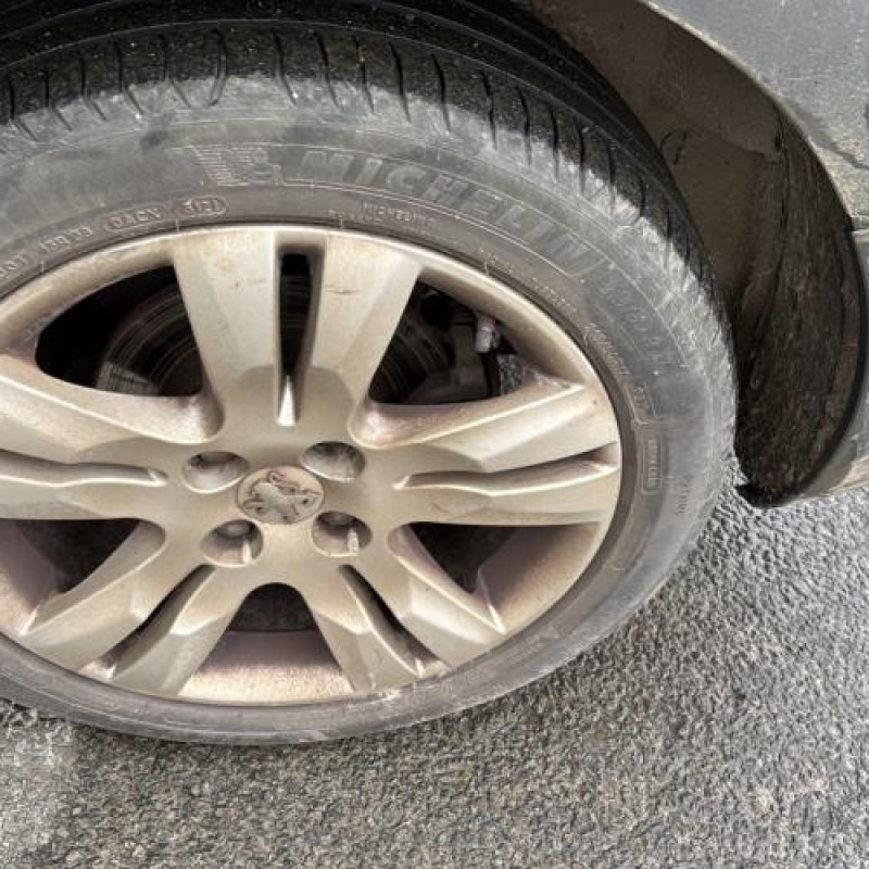 Pretensionneur de ceinture avant droit PEUGEOT 5008 1 Photo n°16