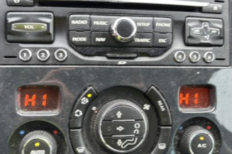 Pretensionneur de ceinture avant droit PEUGEOT 5008 1