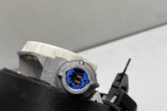 Pretensionneur de ceinture avant gauche PEUGEOT 5008 1