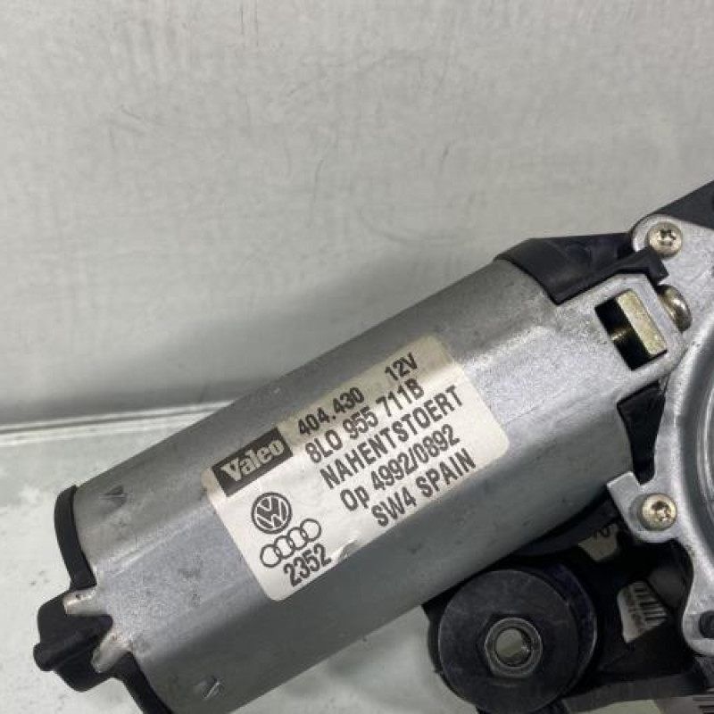 Moteur essuie glace arriere AUDI A6 2 Photo n°3