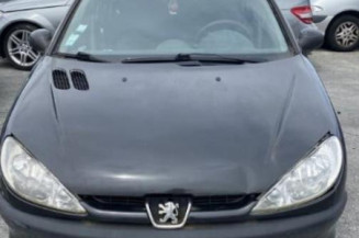 Vitre avant gauche PEUGEOT 206