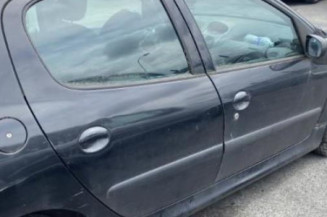 Vitre avant gauche PEUGEOT 206