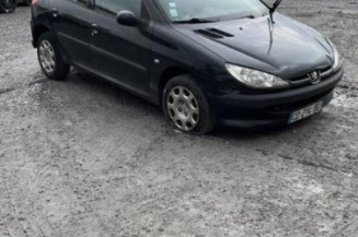 Vitre avant gauche PEUGEOT 206