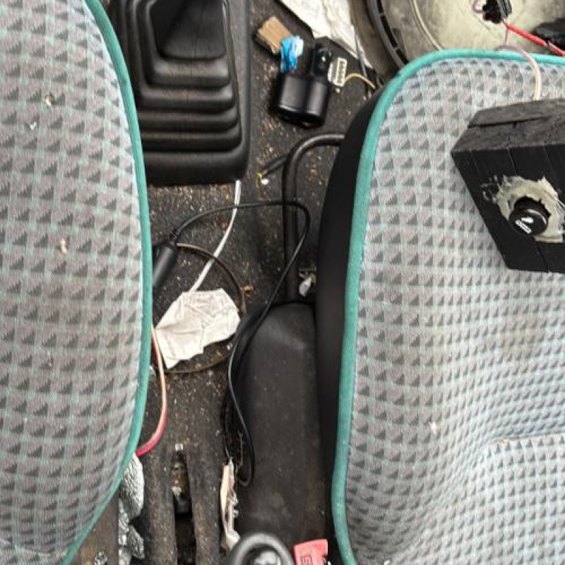 Porte avant gauche PEUGEOT 106 Photo n°19