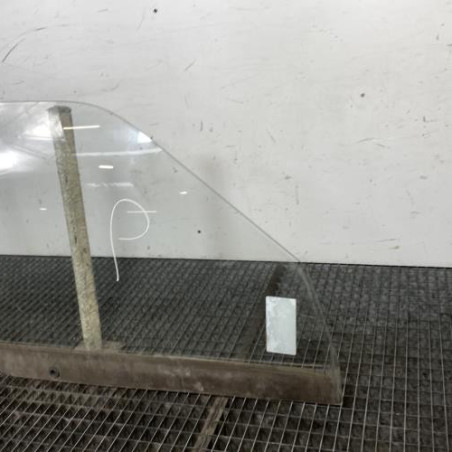 Vitre avant droit PEUGEOT 106