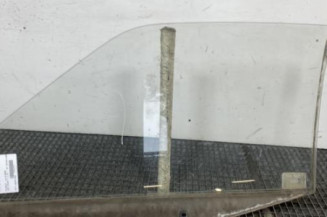 Vitre avant droit PEUGEOT 106