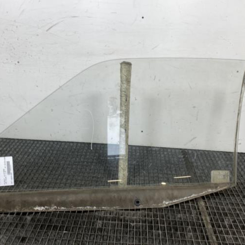Vitre avant droit PEUGEOT 106 Photo n°5