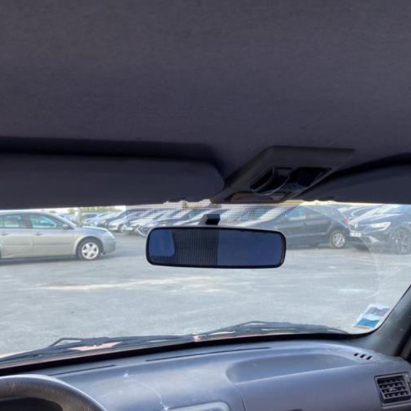 Porte avant gauche PEUGEOT 106 Photo n°8